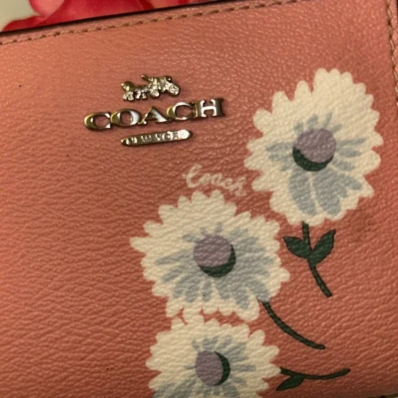 Pink Coach Bi-Fold Wallet, Daisy Print bubblegum color - Picture 11 of 16
